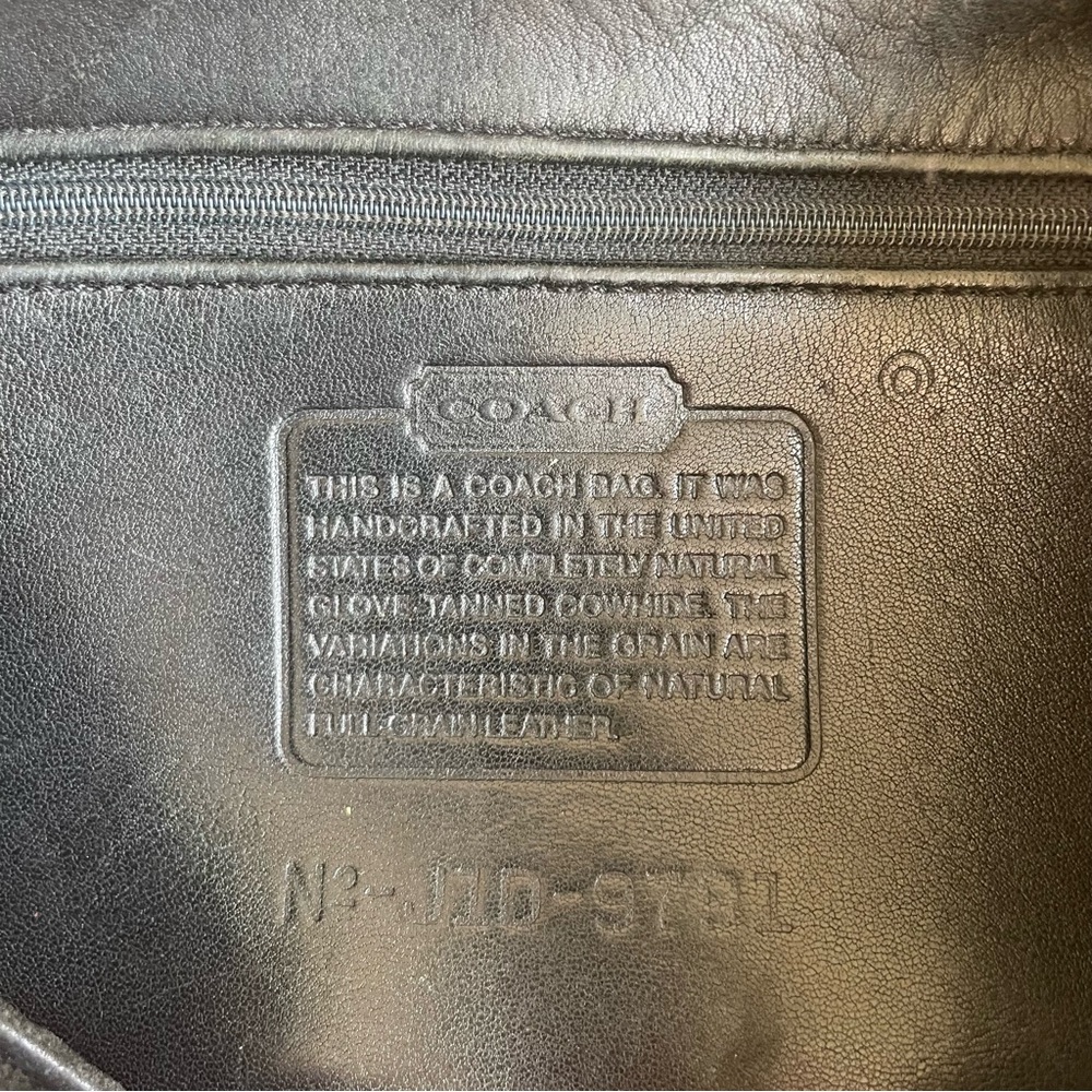 Vintage COACH Black Leather Backpack with Turn-Lock Closure - Picture 8 of 9